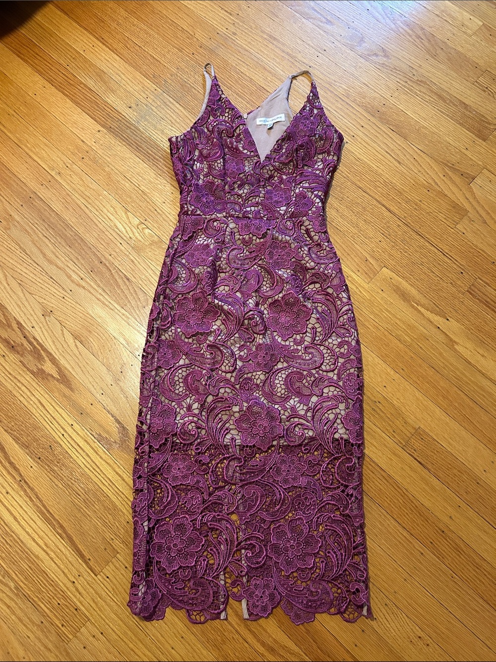 Dress the Population Lace Midi Cocktail Dress XS Plum Floral NWOT Wedding Guest